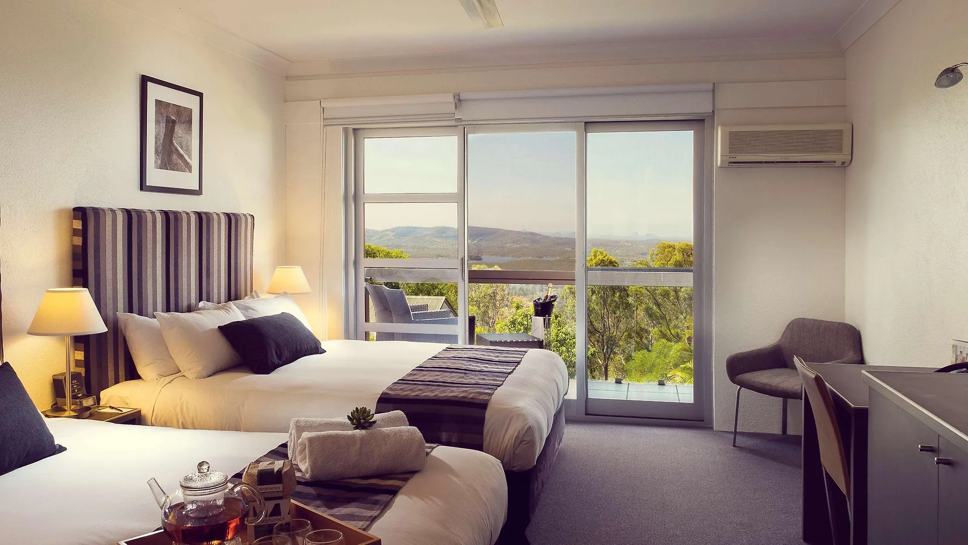 Mercure Clear Mountain Lodge Mount Samson Hotel