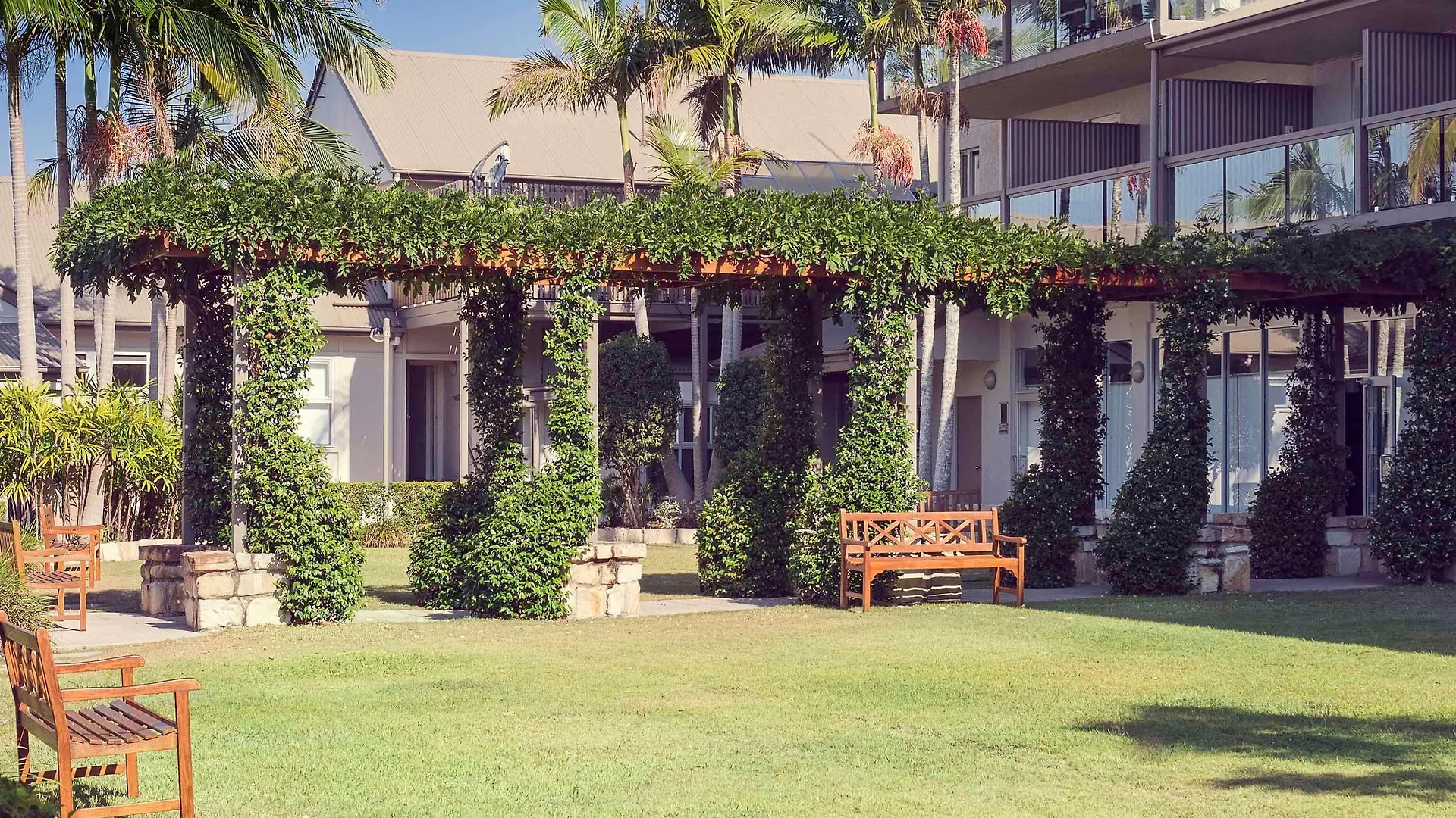 Mercure Clear Mountain Lodge Mount Samson