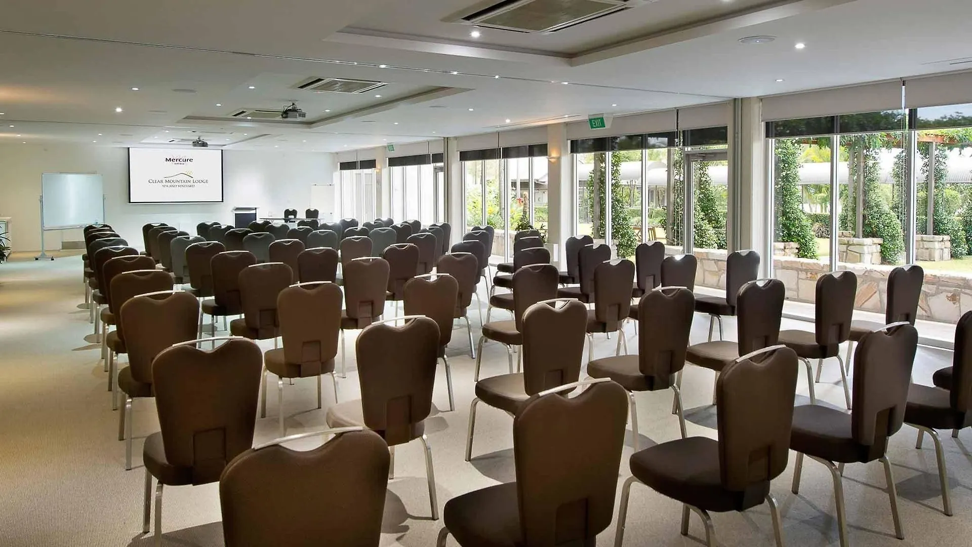 Mercure Clear Mountain Lodge Mount Samson