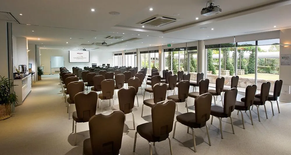 Mercure Clear Mountain Lodge Mount Samson Hotel