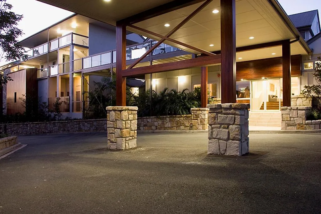 Mercure Clear Mountain Lodge Mount Samson Hotel
