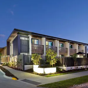 The Glen And Hotel