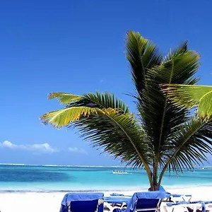 Larimar Beach Bed and breakfast
